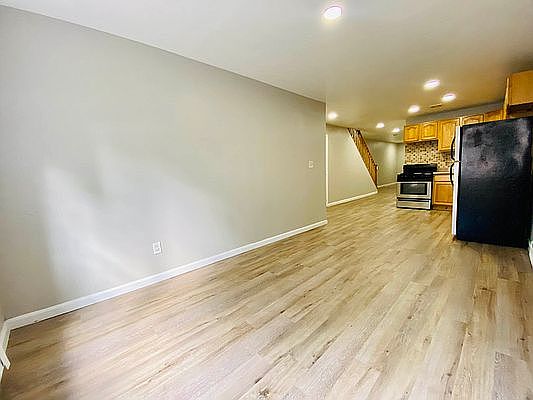 2nd image of 71 Clermont Ave #1R