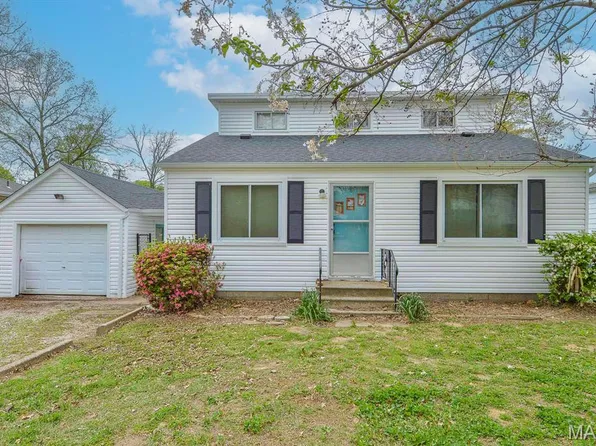 2320 Meadow Dr, Swansea, IL 62226