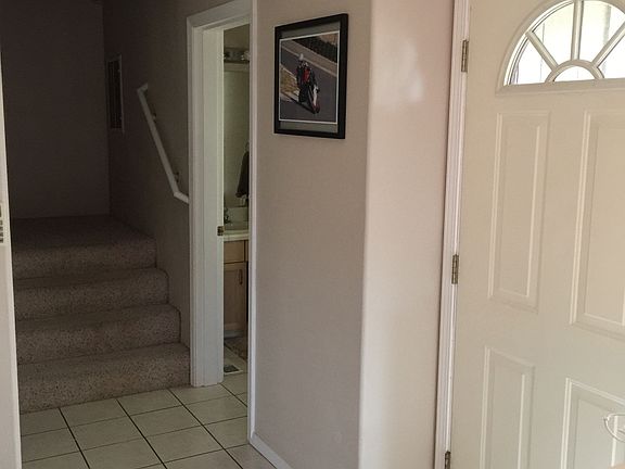 4th image of 9014 NE Lewis Dr