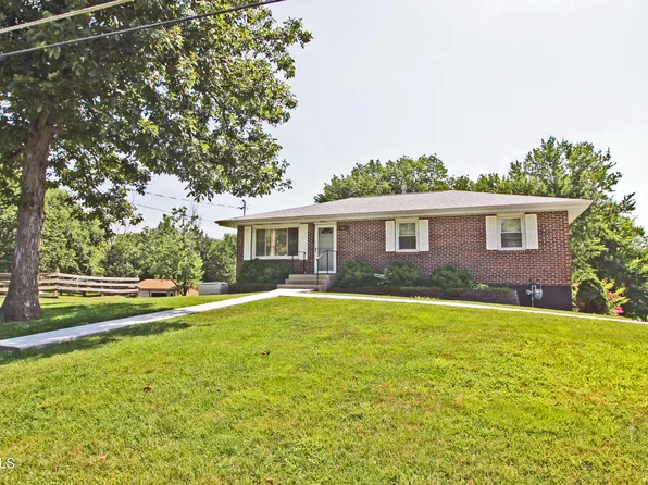 521 Callaway Dr, Holts Summit, MO 65043