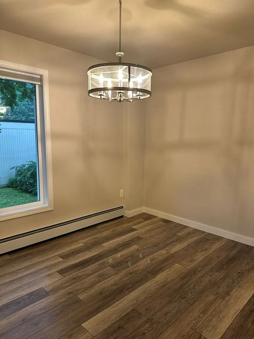 2bed/ 1bath In Forest Park| Very High End Finishes — Photo 4
