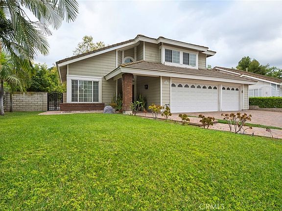 3rd image of 605 Bronco Way