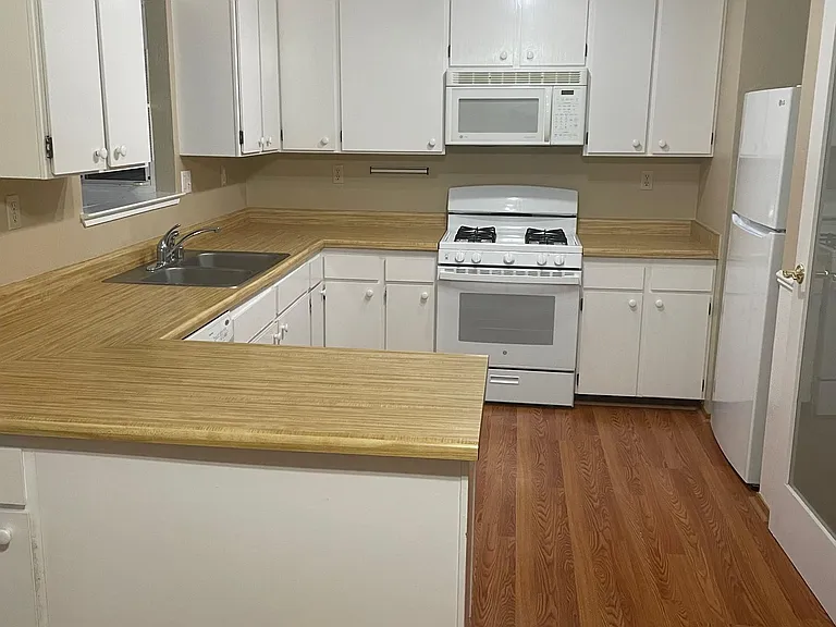 246 Columbus St — Photo 3