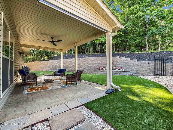 4th image of 10372 Harrison Springs Ln