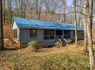 9 Red Oak Mountain Rd, Weaverville, NC 28787