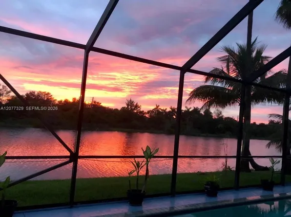2386 SW 183rd Ter, Miramar, FL 33029