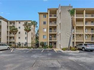 3500 Lake Bayshore Dr #K101, Bradenton, FL 34205