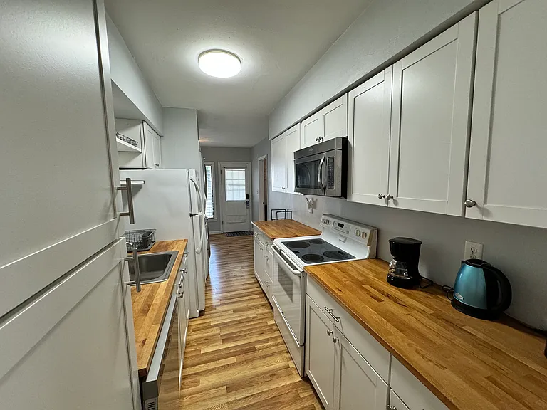 607 E Harwood St #609 — Photo 10