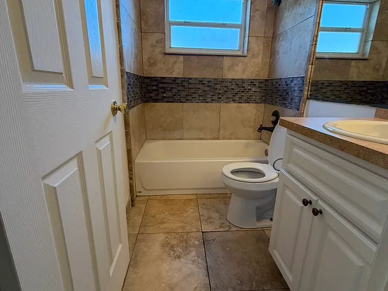 13205 Whaler Dr — Photo 3