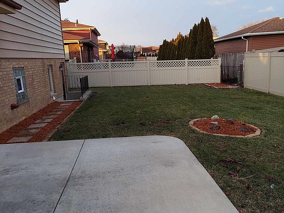 3rd image of 16601 Cherry Hill Ave