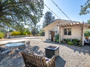 10194 Old Oregon Trl, Redding, CA 96003