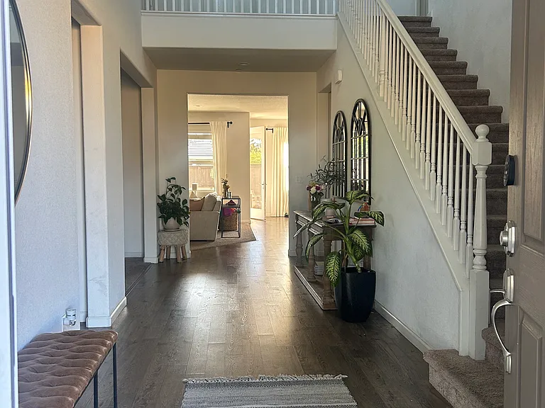 2131 Harry Lorenzo Ave — Photo 2