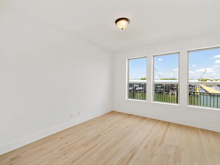 9303 Easy St — Photo 24