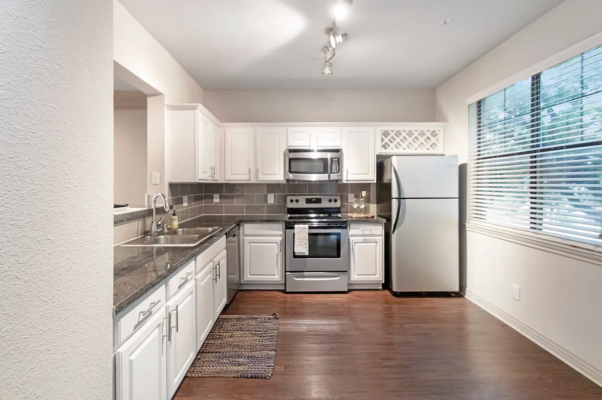 Building Photo - 13905 Montfort Dr