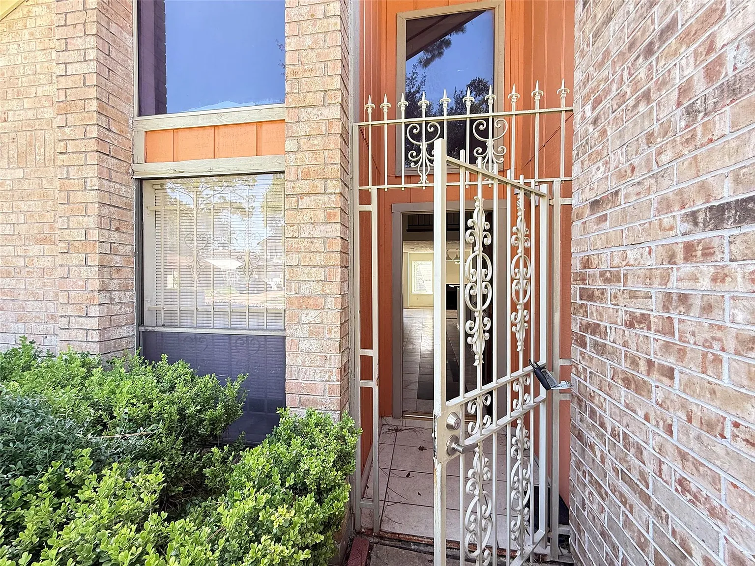 4 bed, 2.5 bath, 2166 sqft, $1,960 — Photo 4