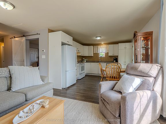 5th image of 622 Reynolds St