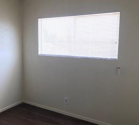 4th image of 1530 Sanford Ave APT 3