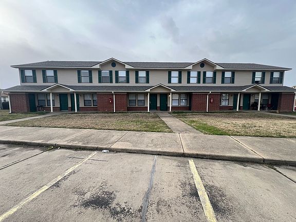 2nd image of 4301 Yorkshire Dr APT 38