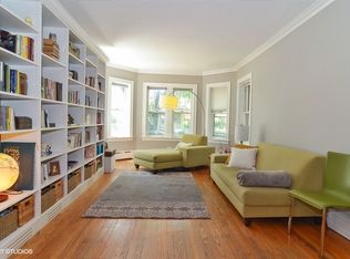 3851 N Ridgeway Ave, Chicago, IL 60618