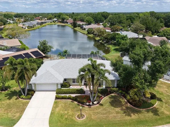 6921 Country Lakes Cir, Sarasota, FL 34243