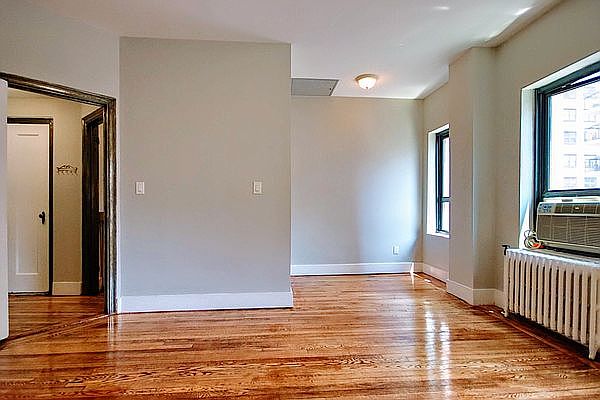 1st image of 11 Waverly Pl APT 12I