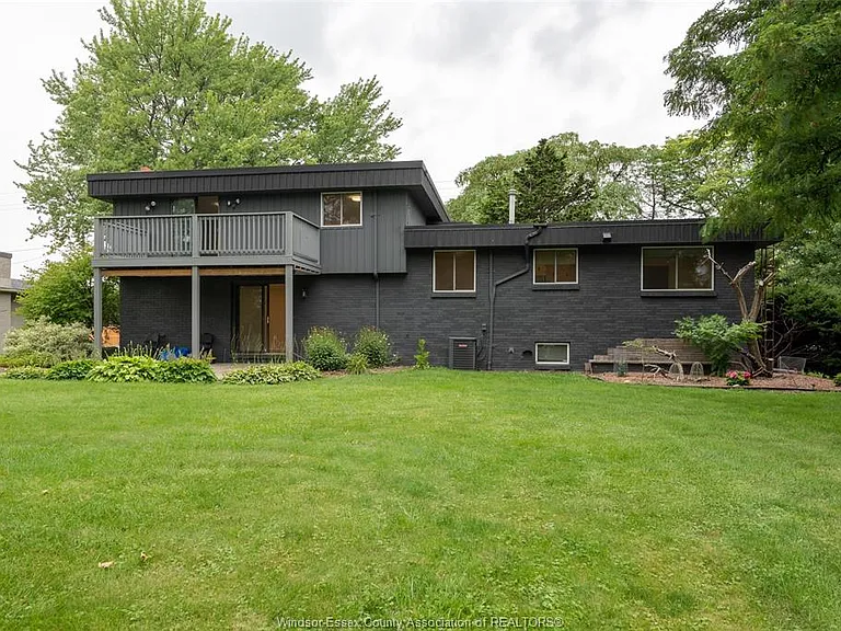 398 Brighton Rd — Photo 6