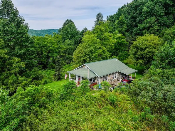 1121 Deep Gap Rd, Bryson City, NC 28713