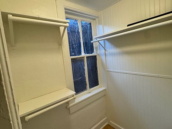 4th image of 1616 W Windlake Ave #6