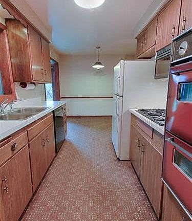 5th image of 1820 Kenton Cir