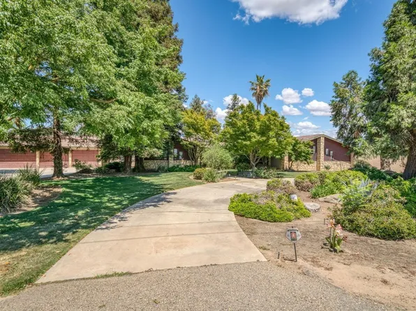 11098 E Belmont Ave, Sanger, CA 93657