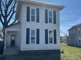 706 W Chestnut St, Mount Vernon, OH 43050