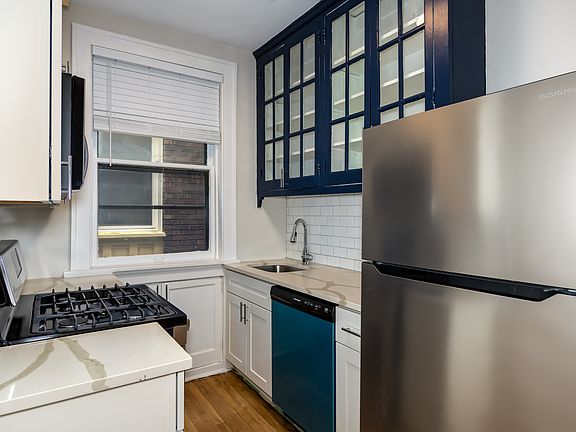 2nd image of 1117 Louisville Ave #2A
