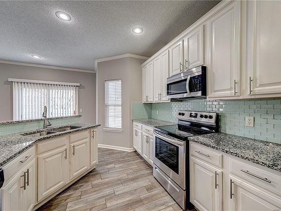 3rd image of 9135 Boehm Dr