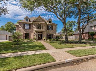 2007 Walnut Green Dr, Houston, TX 77062