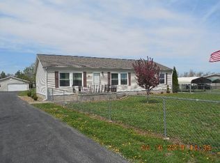 27 Henry Rd, Metropolis, IL 62960