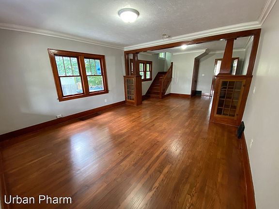 3rd image of 1657 Madison Ave SE
