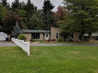 5882 N Huron Rd, Pinconning, MI 48650