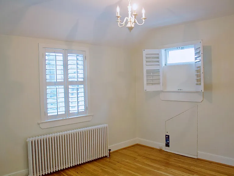 616 Walker Rd — Photo 17