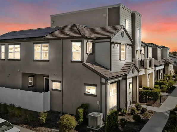 3278 Falcon Ct, West Sacramento, CA 95691