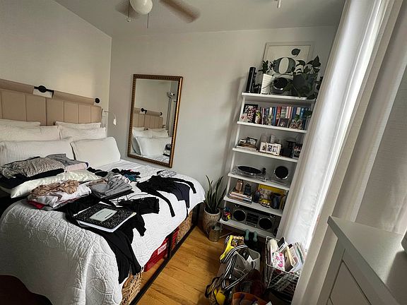 4th image of 806 Washington St APT 2