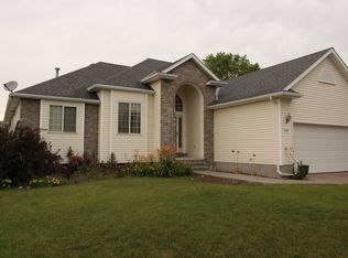 1848 Spring Meadow Dr, Lincoln, NE 68521