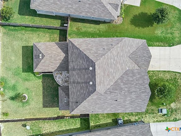 3rd image of 1631 Hillside Dr