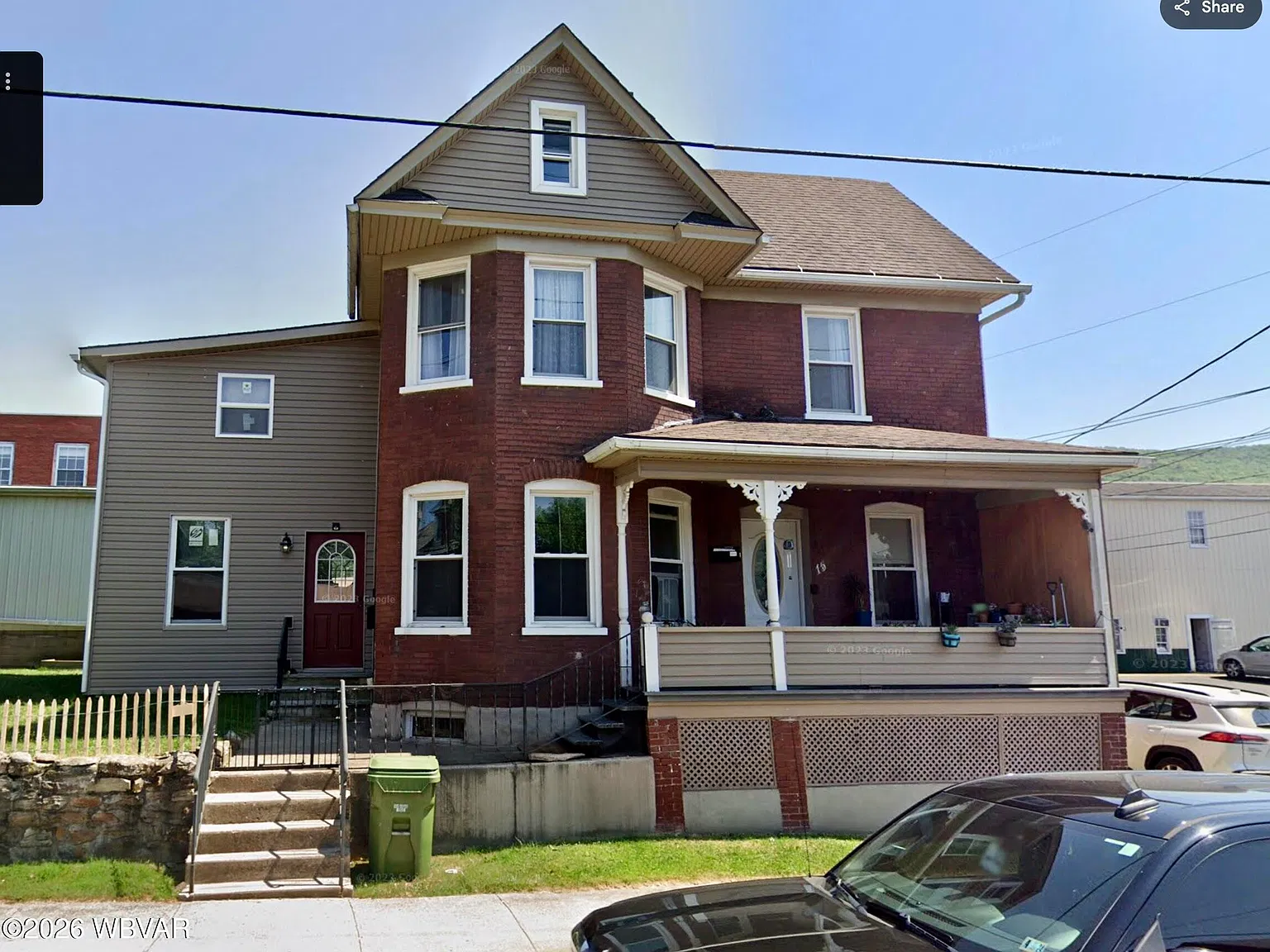 4 bed, 2.0 bath, 2174 sqft, $975 — Photo 1