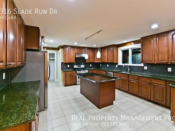 3rd image of 3316 Slade Run Dr