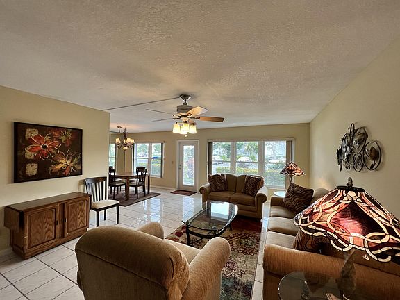 3rd image of 103 Wellington Dr E #F