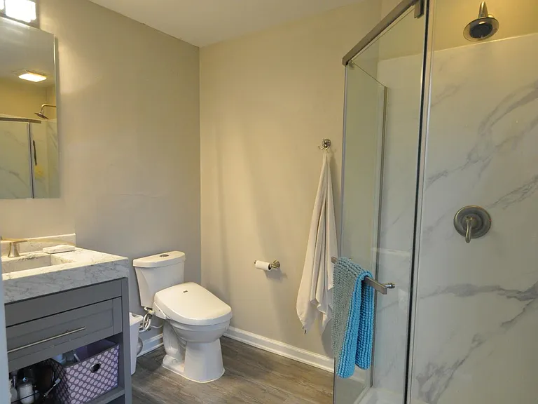 101 York Dr — Photo 18