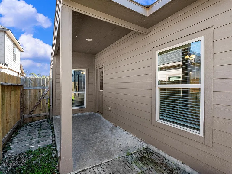 24717 Teton Hollow Trl — Photo 22