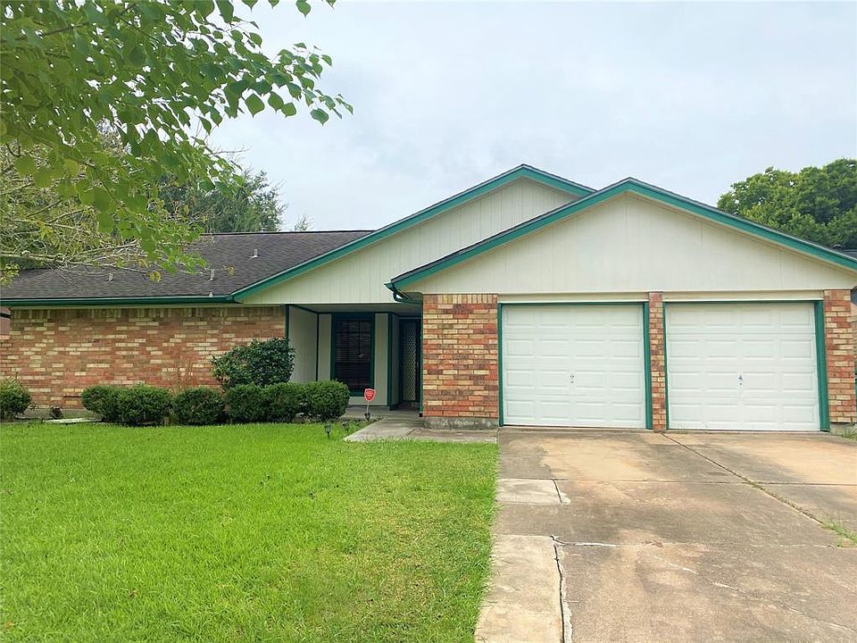 1st image of 10702 Sagebluff Dr