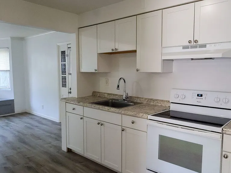 10522 Byfield Dr — Photo 5