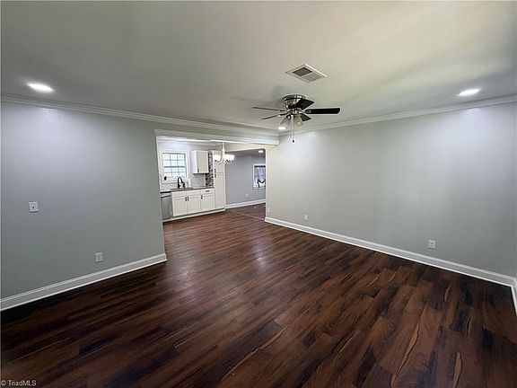 2nd image of 3950 Cole Ave